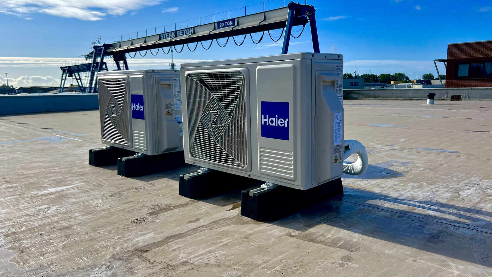 Airco-units op een dak